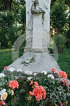 Johannes BrahmsÃ¢â¬â¢ Grave in Vienna Central Cemetery photo